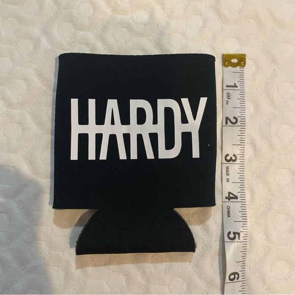 Hardy 12 oz Black Can Cooler Beer Truck Country Music Gift - Picture 4 of 4